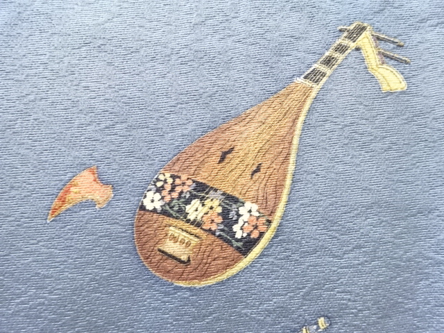 JAPANESE KIMONO / ANTIQUE KIMONO / JAPANESE INSTRUMENTAL PATTERN